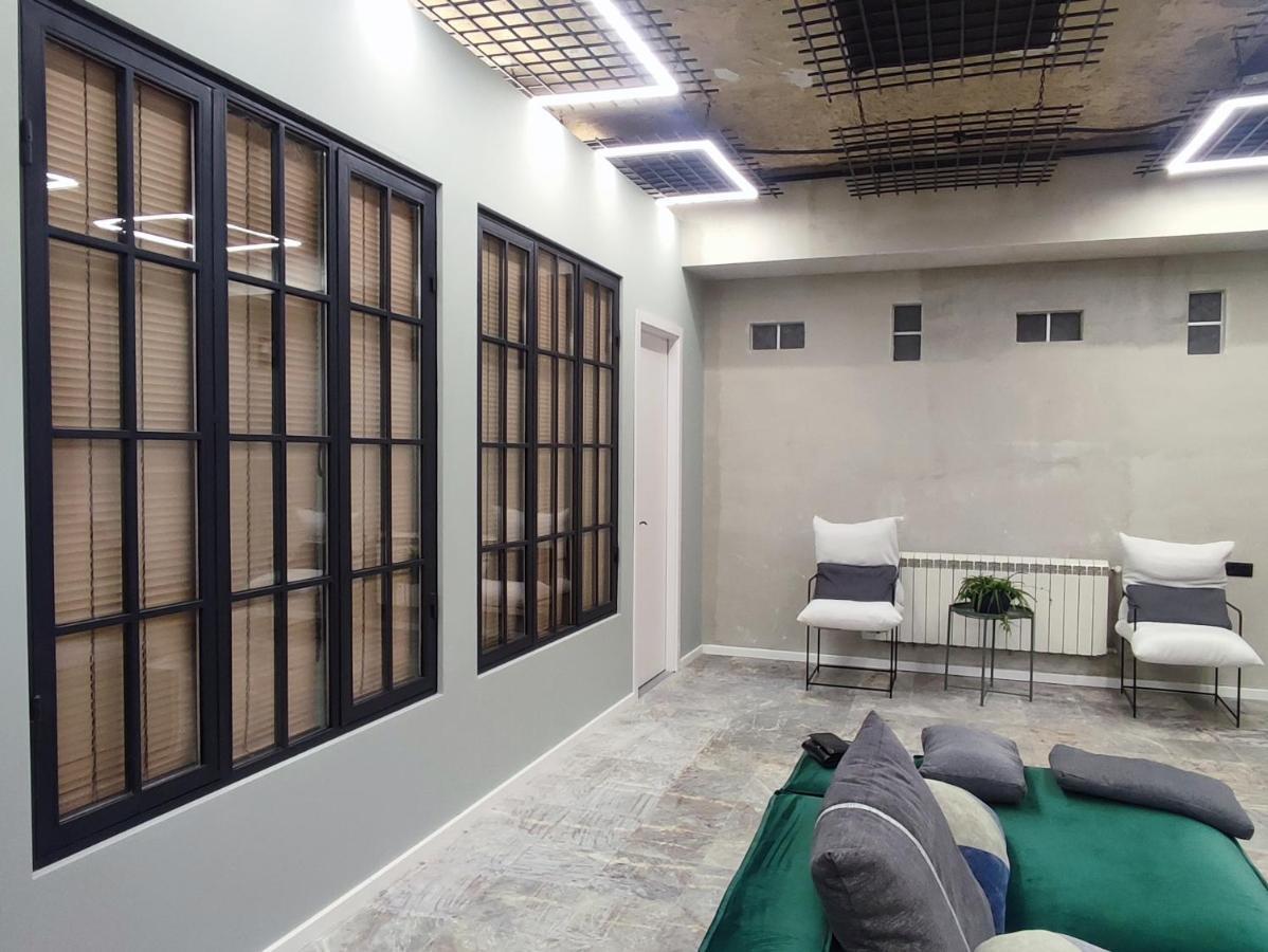 Shared Flat In An Artists District Pikris Gora Apartment Tbilisi Exterior photo