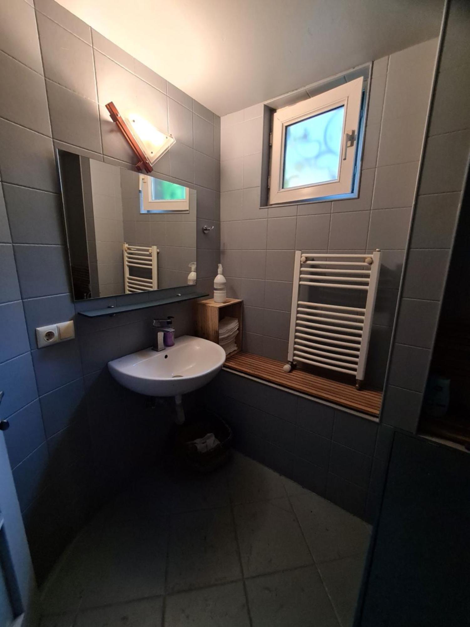 Shared Flat In An Artists District Pikris Gora Apartment Tbilisi Exterior photo
